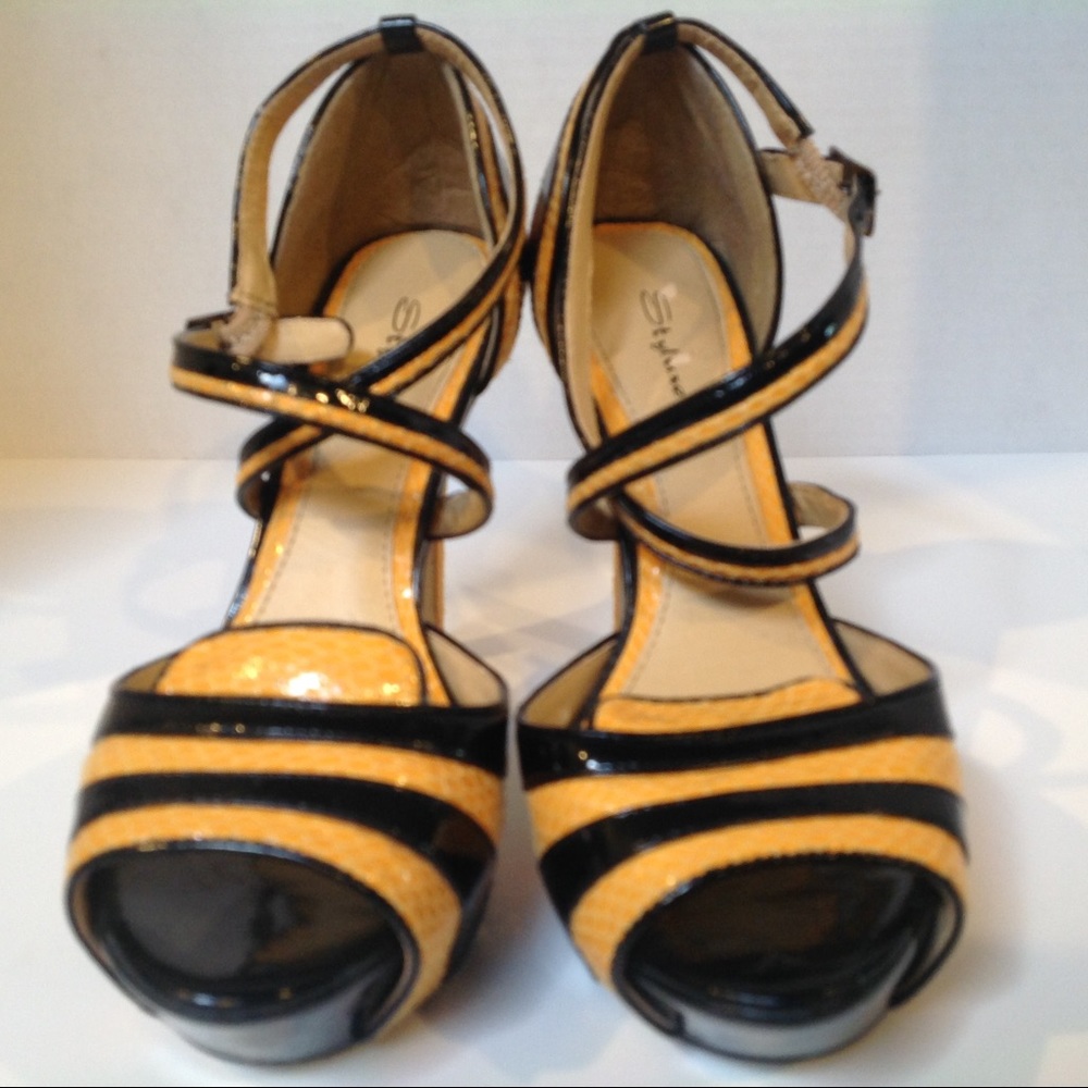 Vegan STYLUXE 4.5" heels gold black honeycomb SZ 6 - Picture 4 of 7